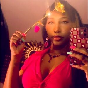 Meet your Posher, Emaża